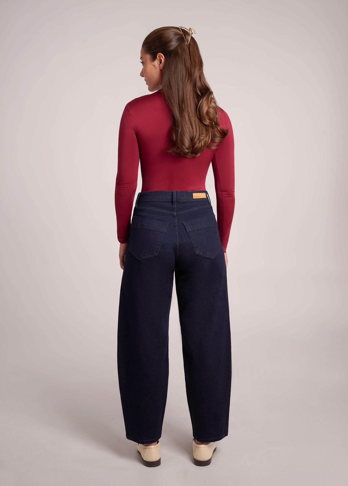 Malia Barrel Jeans - Mahina - Yoga Jeans - detail view