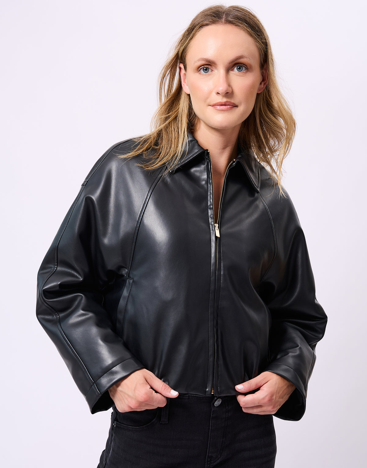 Oversized Cropped Jacket - Black - Yoga Jeans - front view